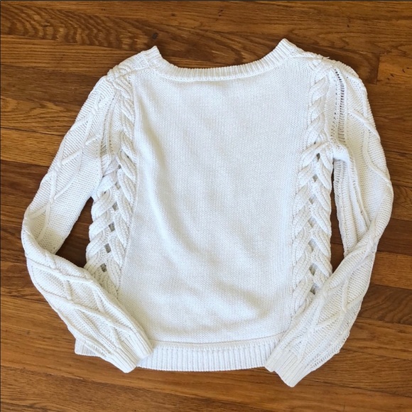 Diane Von Furstenberg sweater. - Picture 2 of 3